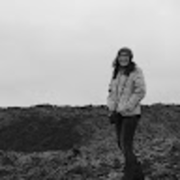 Meet your Posher, Erin - Picture 1 of 1